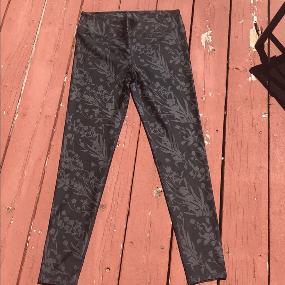 NWT FABLETICS SALAR LEGGING PRINT, LARGE, TALL.